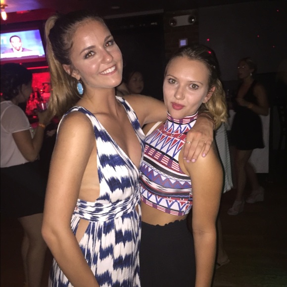 MEET YOUR POSHER!! - Picture 6 of 8